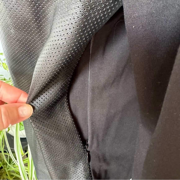 Carlisle Black Leather Mixed Media Jacket w/ Mandarin Collar size 8 - Picture 6 of 7